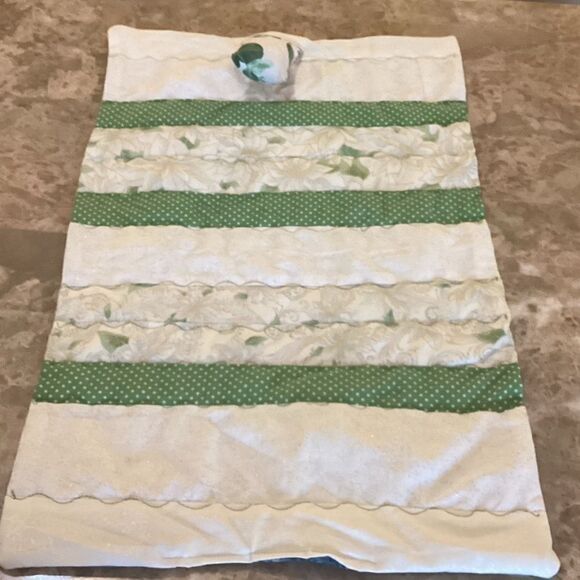 NWOT. Handcrafted Quilted Toy Animal/Doll Quilt and Pillow Set - Picture 4 of 9